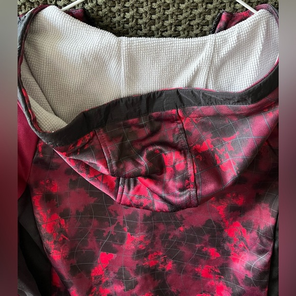 Russell Youth Red & Black Dri-Power 1/2 Zip Performance Pullover; Size M (8) - Picture 3 of 10